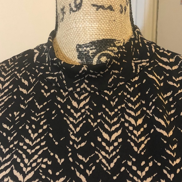 Vince Camuto Sheath Dress - Picture 3 of 8